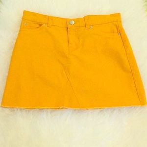 An adorable Yellow jean skirt!!! Size 11/12!